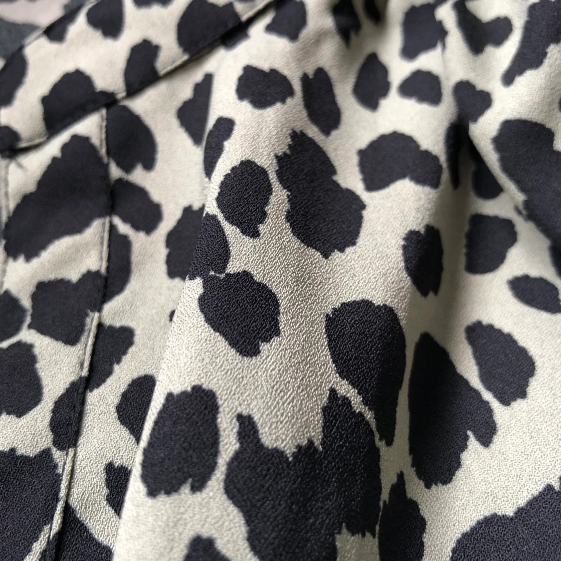 Grön leopardklänning - 90