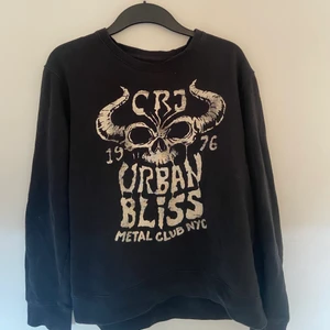 Hoddie - skitsnygg,  alldrig använd