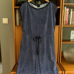 Nanso sommarklänning  - Storlek M