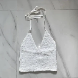 Zara topp - Säljer min superfina zara topp som är i fint skick! Toppen är i storlek s. Lånad bild men skriv privat för egna bilder!