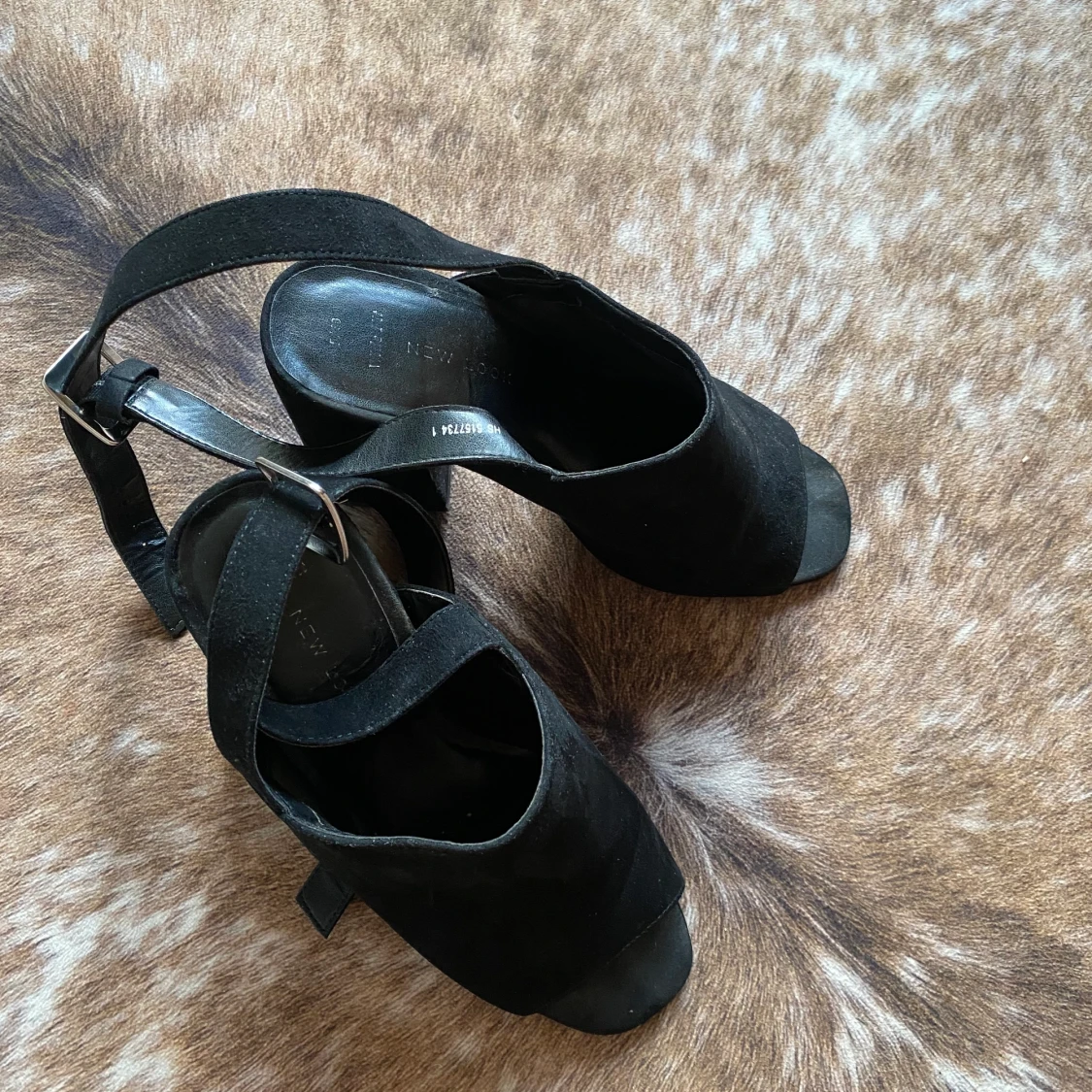 Svarta klackskor  - 90