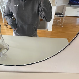 Urtvättad Second hand nike hoodie! 💗 - Oanvänd second hand hoodie. Nike i storlek S! 💗