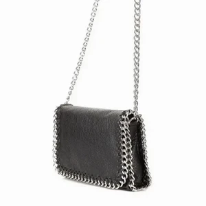 Tiamo  - Intresse koll på min Tiamo väska, köp direkt för 400kr (budgivning ej tillgänglig lägre)