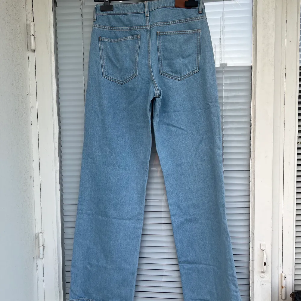 Aldrig använda (tags finns kvar) jeans från Twist & Tango säljes. Köpte två likadana par, men aldrig använt ena paret pga de inte passar mig längre. . Jeans & Byxor.