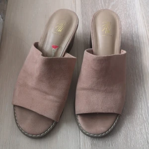 SoAll from Feetfirst - Pastel rosa Klackskor ca 6cm hög. 