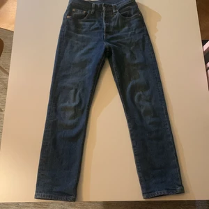 Levis jeans 501 - Säljer nu mina 501 då dom är för små. Strlk 12-13 år. Skick 10/10. 