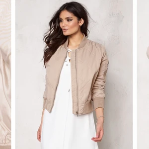 Fin jacka! - SÄLJER ENDAST VID BRA BUD!Säljer min super fina jacka från Rut&cirkle! Säljer då den inte kommit till använding på senaste. Köpt av en annan tjej på plick. Skulle säga att jackan är i stl xs 