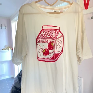 cute T! - very comfy ! used a few times 