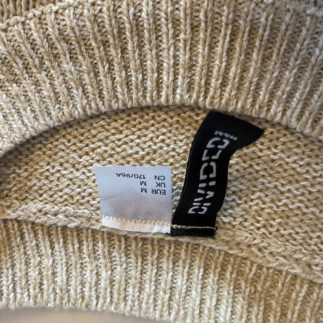 Stickad beige tröja från H&M - 90