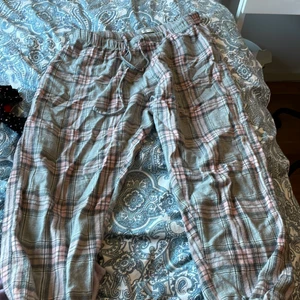 Pyjamasbyxor  - Säljer dessa pyjamasbyxor då dem är för stora för mig Köparen står för frakten ❤️