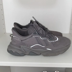 Adidas skor - Fina Adidas skor använda 2 gånger ny skick 💗 kvitto finns ❤️ 