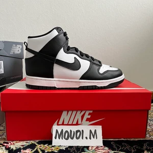 Nike Dunk High Panda (39) - Nike Dunk High Panda  Storlek: US 6,5/ EUR 39 Cond: DS 10/10 Pris: 1500:- + frakt 