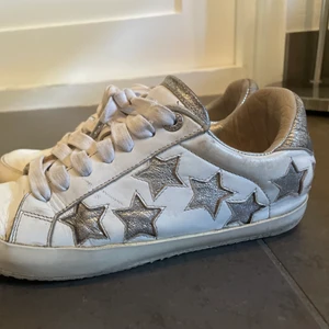 Zadig skor - intressekoll på mina zadig skor, har en del slitningar därav det låga priset❤️❤️ priset kan även diskuteras!! köpta för ca 1700💕💕