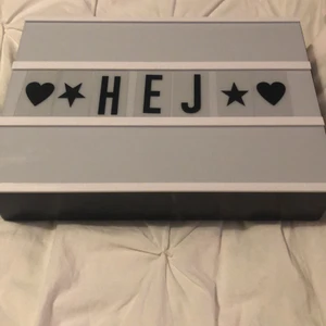 0 - 🎀Den funkar inte att lysa tyvärr men den är i bra skick ! Finns många fler bokstäver som kommer med i paketet🎀