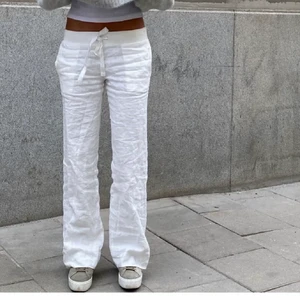 Linnebyxor  - Säljer mina helt nya oanvända alobha_label linnebyxor! Från Lova Widerbergs märke🥰 Superfina men har dubbelt par, därav oanvända:)