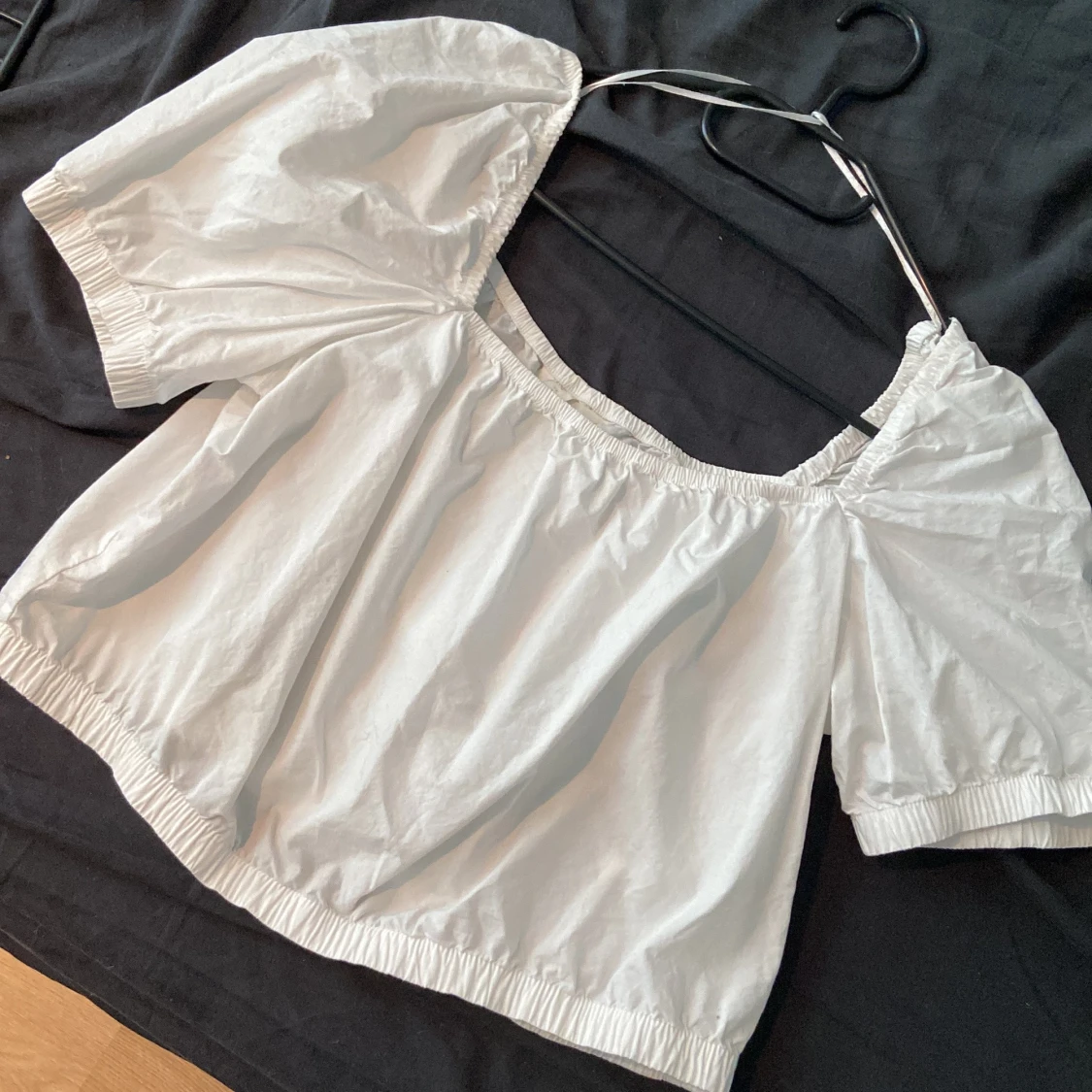 Tröja med volangärmar 