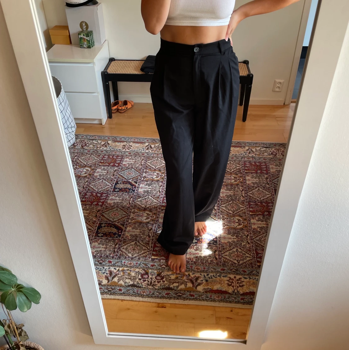 Svarta kostymbyxor från monki  - 91