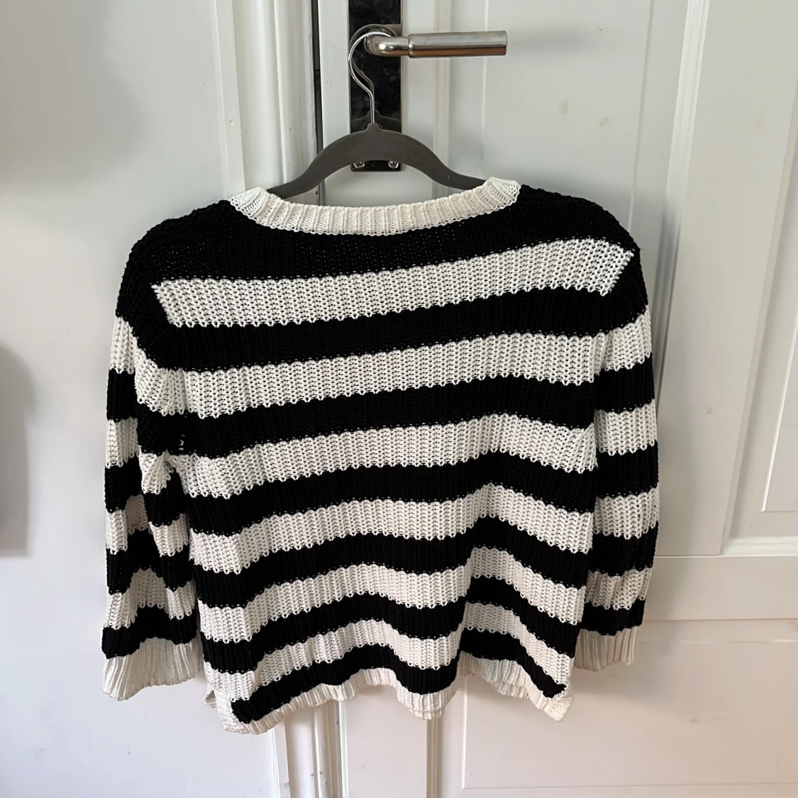 Randig stickad tröja - 90