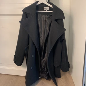 Kappa - Oversize. Skriv privat vid intresse eller frågor😊. Säljer många plagg just nu, kolla in profilen. Priserna är diskuterbara💕