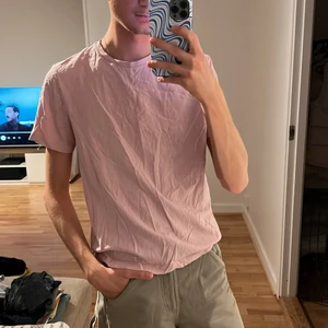 T-Shirt från H&M Strl M - T-Shirt från H&M Strl M