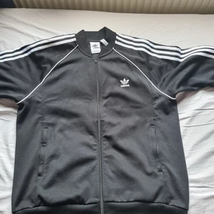 Adidas originals tröja - Storlek xl, skick som ny
