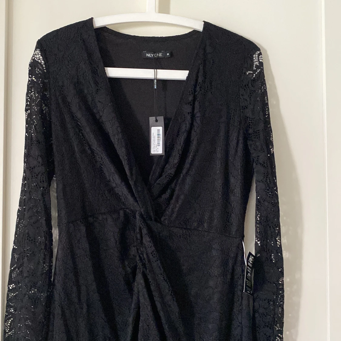 Långärmad spetsklänning - 91