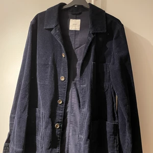 Overshirt/skjorta - Celio - Overshirt/skjorta i ”manchester-imitation”. Köpare står för ev. Frakt med DHL på 80kr