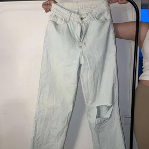 Vida jeans  - Vida jeans från SHEIN med hål