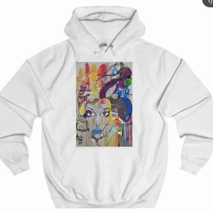 Hoodie - Denna superpopulära hoodien me coolt tryck från thecoolelephant❤️🤍 är i stl xs och säljer pga har ej använt den på något år! Den köptes för 599kr och är i bra skick men självklart har trycket blivit lite ”blekt” då den har tvättats nåra gånger!