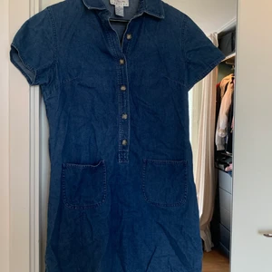 Jeansklänning - Jättefin jeansklänning köpt secondhand🙏❤️