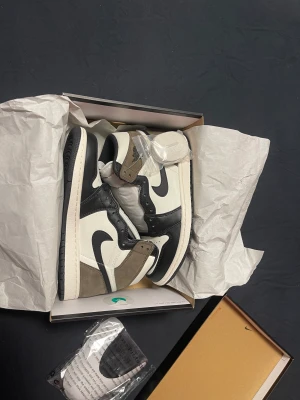 Jordan 1 dark mocha high - Helt nya