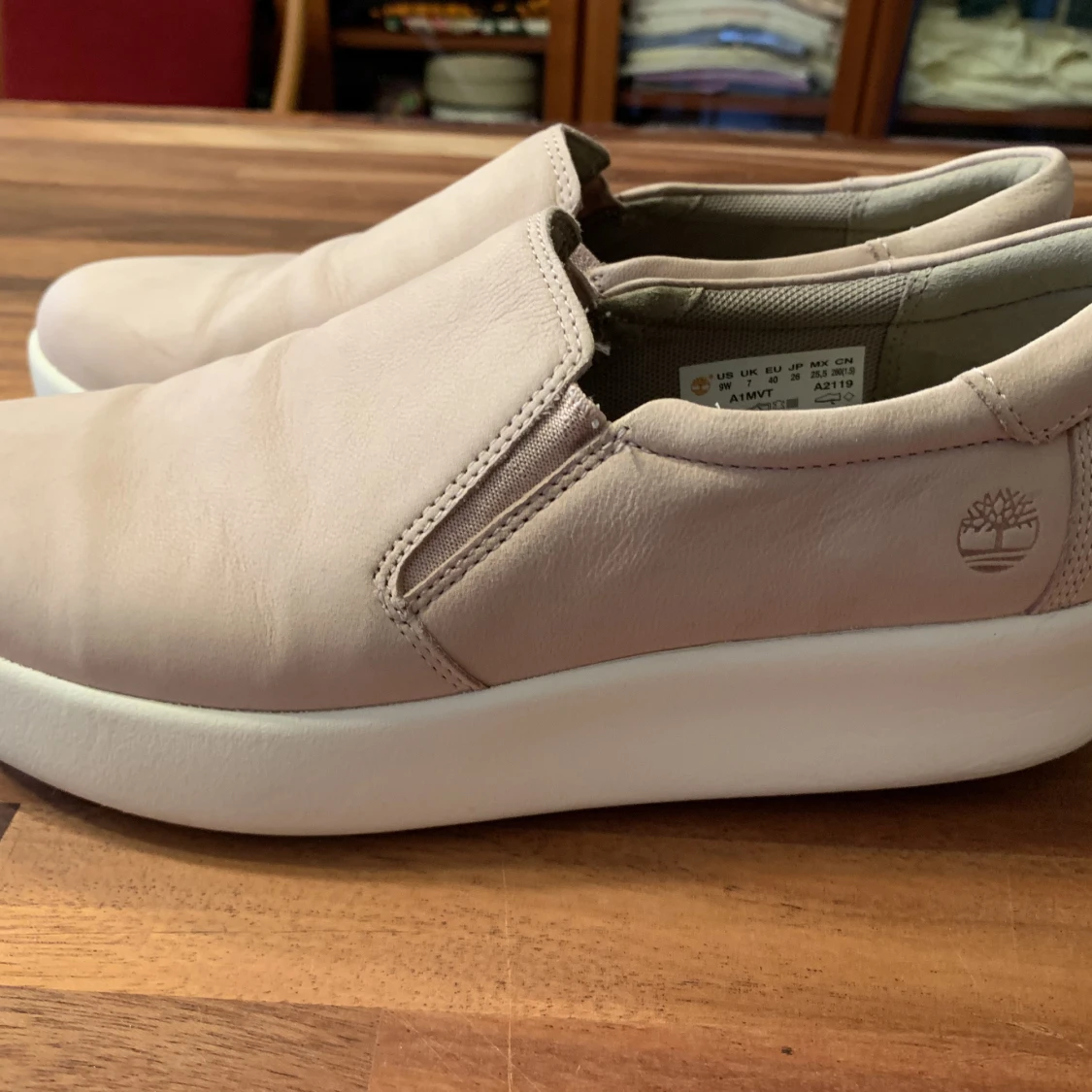 Timberland beige sneakers st40