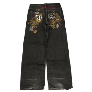 Vintage Ecko baggy brodyr  - Ovanliga vintage baggy jeans från 90-tals märket Ecko. Massa brodyr. Storlek 36x34. 
