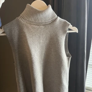 Zara topp - Säljer denna från zara i st S❤️