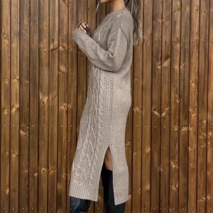 Stickadklänning - LÅNAD BILD!  Klänning från Nelly som jag använt 1 gång. 