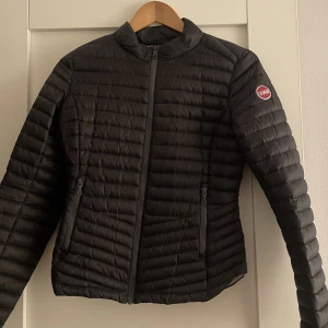 Colmar jacka - Fin colmar jacka i storlek xs.  Endast använd 1 gång då den inte passar. 