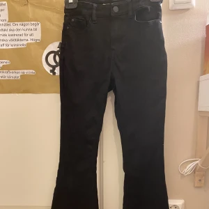 Bootcut jeans - Bootcut jeans från Lindex. Dem är i fint skick. Köparen står för frakten😊