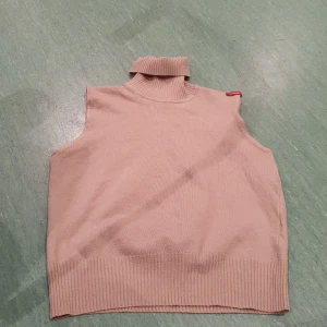 Y2k väst - I mycket bra skick och passar xs_ m