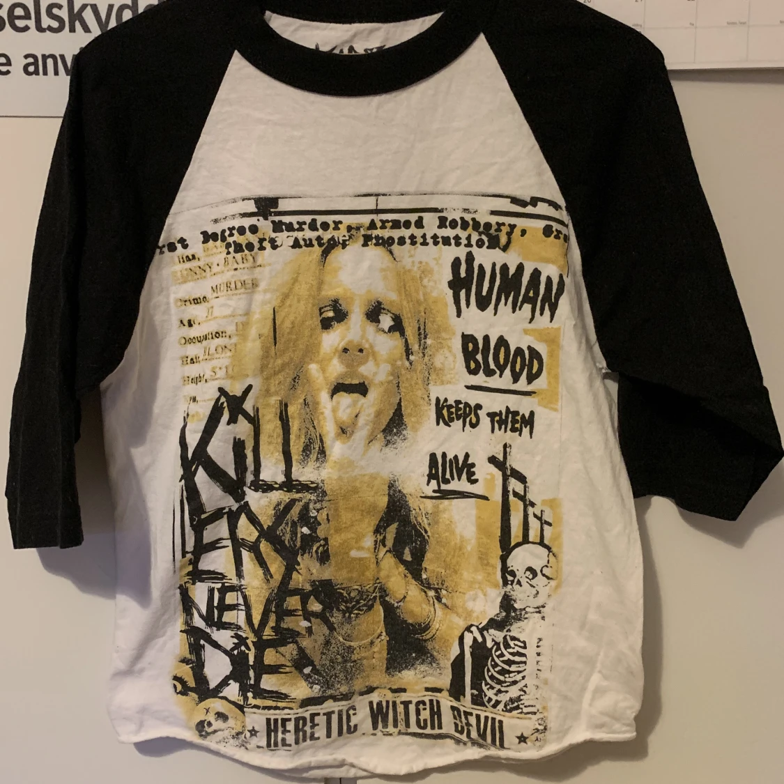 Killers never die trekvarts tröja