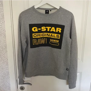 Gstar sweather - Tjocktröja från g-star använd nån enstaka gång, storlek 164, men passar även den som har storlek Xs-Small.