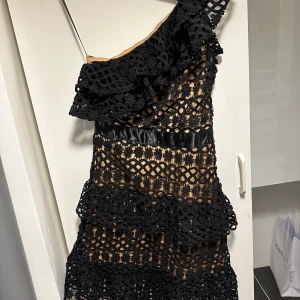 Klänningar  - Klänningar nytt skick  