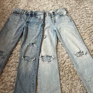 Två zara jenas för super pris - Hör är de två jeansen som jag redan har lagt upp! Jag säljer båda för 100 kr totalt plus prakt! 
