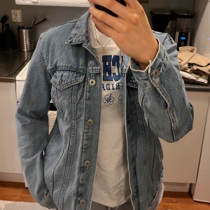 Jeansjacka lager157 - Använd fåtal gånger, fint skick! Storlek S