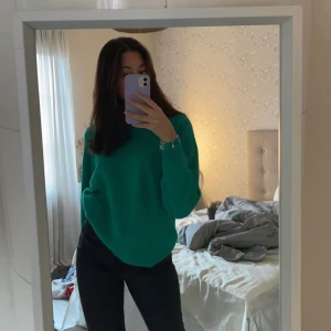 Stickad tröja - stickad tröja från zara köpt i våras och använd max 5 gånger❤️Säljer då jag inte får anvädning av den🤍