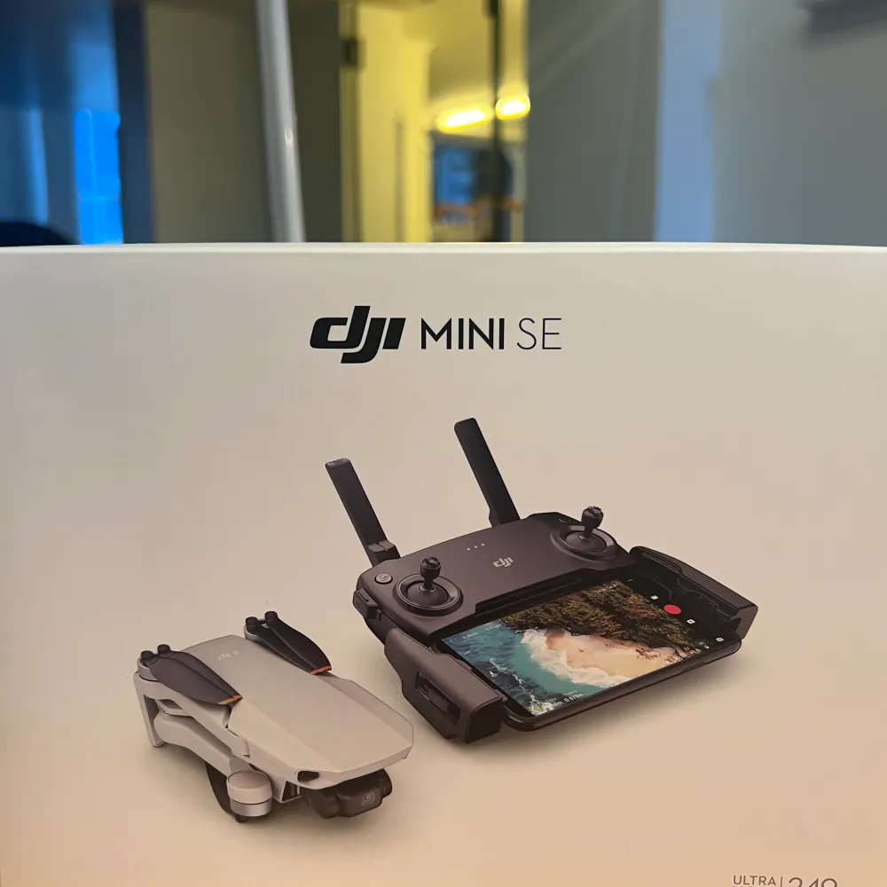 Säljer en oanvänd drönare. Har ingen erfarenhet så fråga gärna inte komplexa frågor haha. Googla istället på modellen. Allt jag vet är att den aldrig är använd. MODELL: dji mini se. Övrigt.