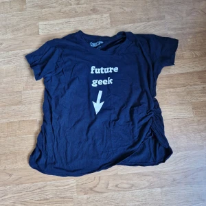 Gravidtröja strl XL - T-shirt för gravida, storlek XL.