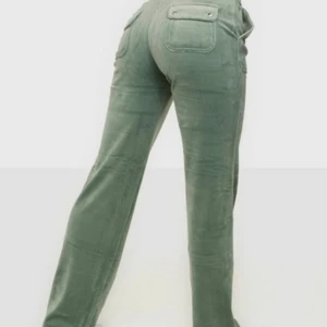 Juicy couture  - Helt nya, säljs pga beställde fel färg. Fler bilder privat :) Pris diskuteras vid snabbköp.