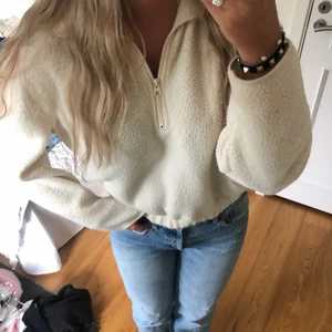 Tröja - Jätte snygg tröja i teddy material