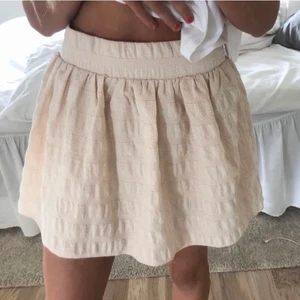 Kjol zara - Så fin zara miniskirt, älskar verkligen men har för mkt kjolar! Köpt förra året❤️