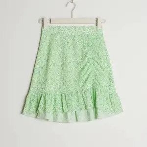 Säljer denna fina kjolen från Gina I storlek S! Bra skick och knappt använd! 